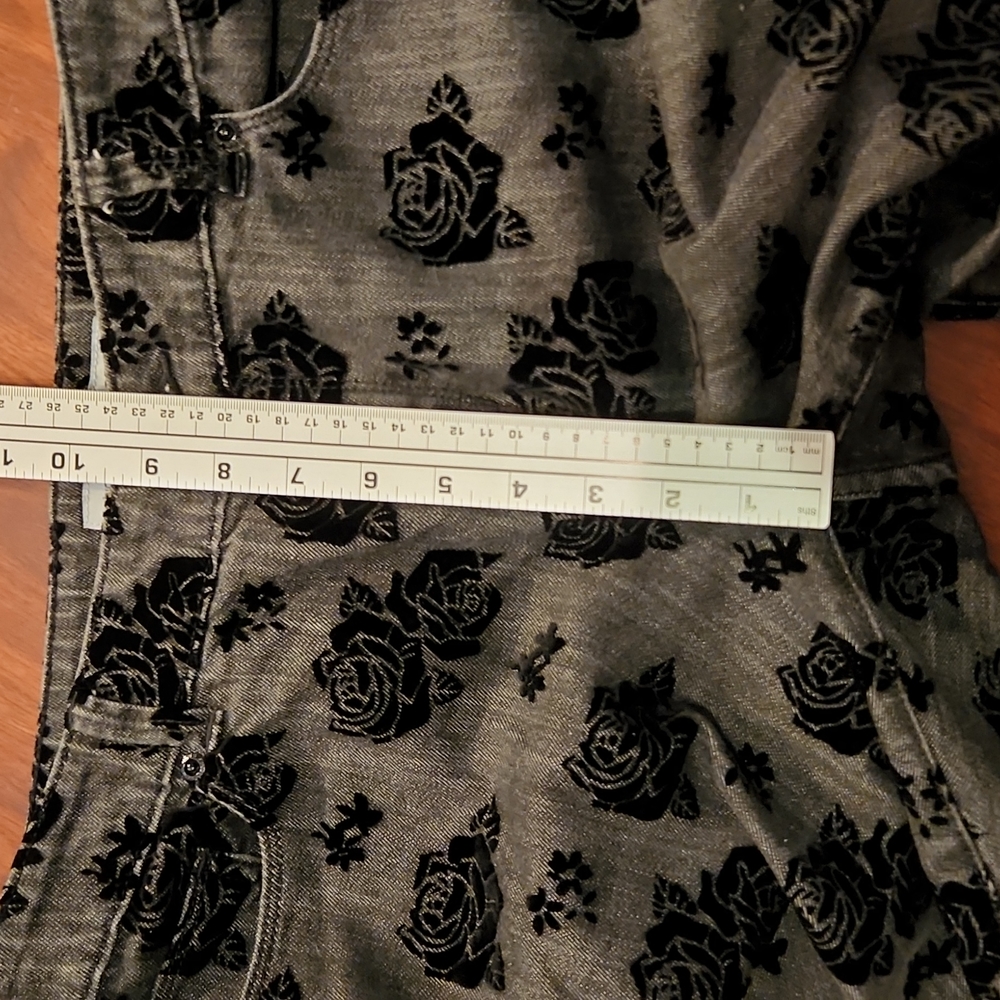 Chico’s jeans size 1.5  velvet rose black print - Picture 7 of 11